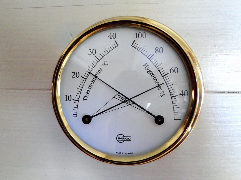 termómetro o termohigrómetro